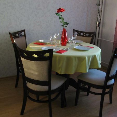 Gratarre Apartment Куресааре Екстериор снимка